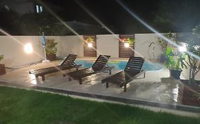 Casa De Praia Na Pinheira C/ Piscina Para 6 Pessoas Casa De Férias